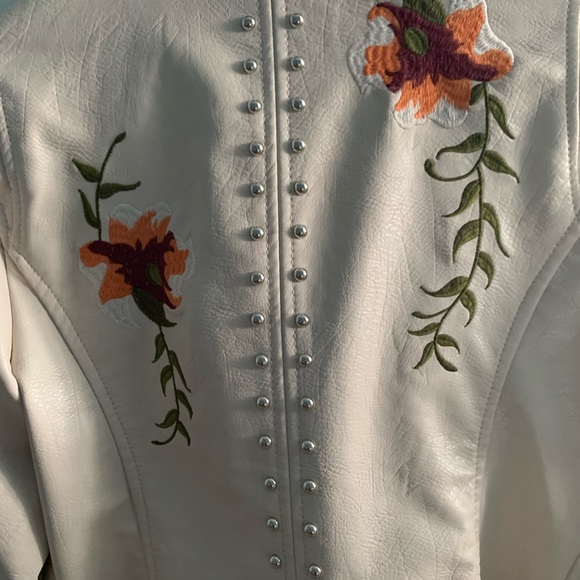 Gorgeous moto jacket by Romeo & Juliet! - Picture 5 of 9